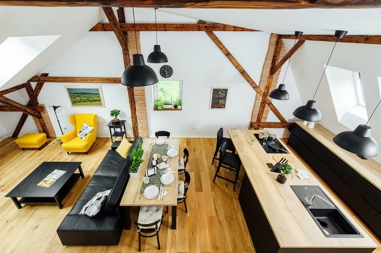 Loft V Historickom Centre Trenčín Buitenkant foto
